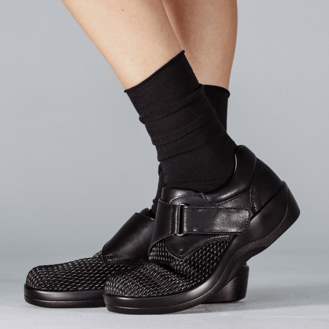 VEOS Neos Wide Recovery Shoes