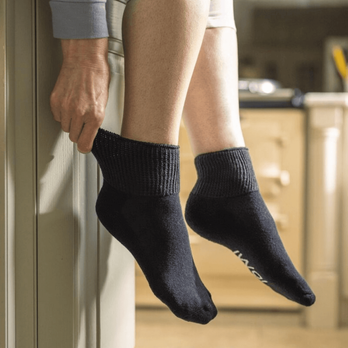 IOMI FOOTNURSE Diabetes Cushion Foot Ankle Socks 3pk