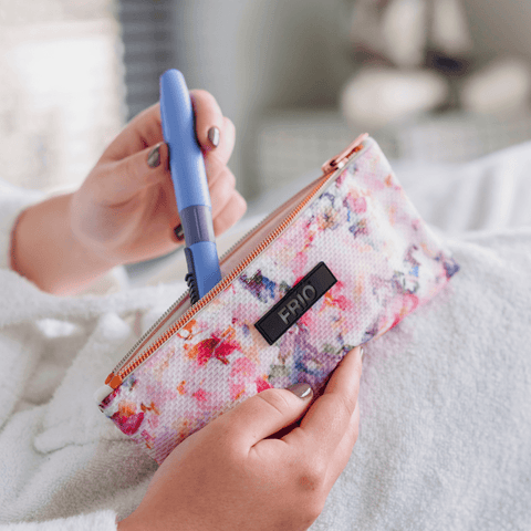 FRIO Two Cooling Wallet Blossom