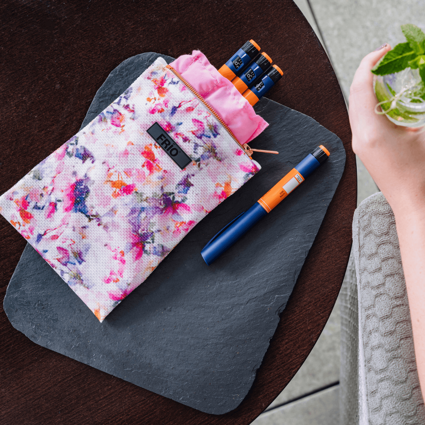 FRIO Five Cooling Wallet Blossom